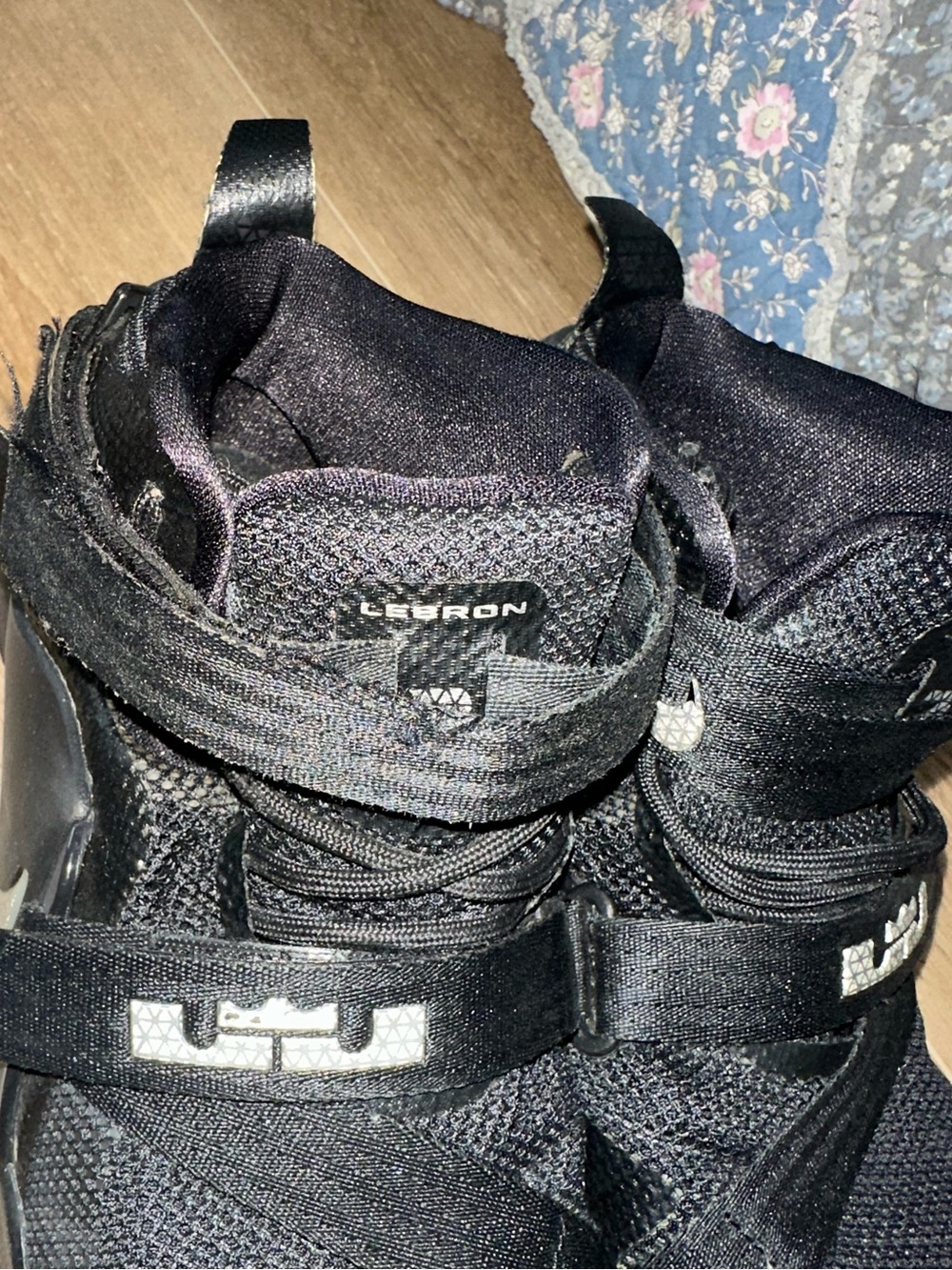 Nike Kids LeBron James Black High-Top Hook-and-Loop Sneakers - Picture 5 of 7